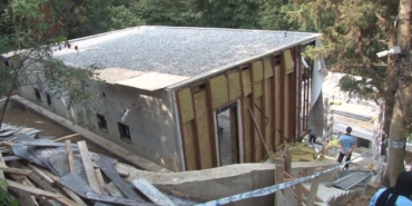 Vaniköy’de kaçak yapılar yıkılıyor