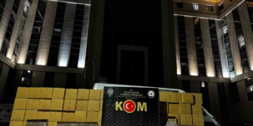 Yalova’da 1 milyon 500 bin adet dolu makaron ele geçirildi