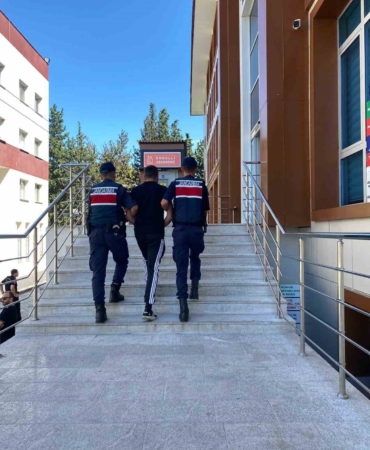 Yalova’da 15 yıl hapis cezası nedeniyle aranan hükümlü yakalandı