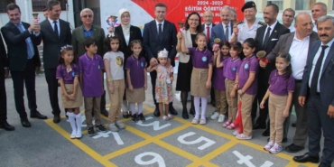 Yalova’da yeni eğitim yılının ilk ders zili törenle çaldı