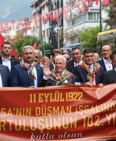 Yeşil Bursa, al sancağına kavuştu