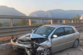 Yol çalışma alanına giren otomobil kaza yaptı: 2 yaralı