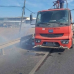 Yol kenarına atılan sigara izmariti yangın çıkardı