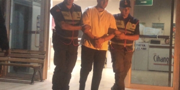 Yol verme kavgasında 1 kişiyi tabancayla öldüren ağabey ve kardeşi adliyeye sevk edildi