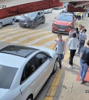 Yürek yakan kazanın güvenlik kamera görüntüsü ortaya çıktı