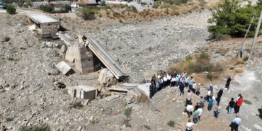 Zeytinli Çayı’nda sel felaketinde yıkılan köprünün yeniden yapılması isteniyor