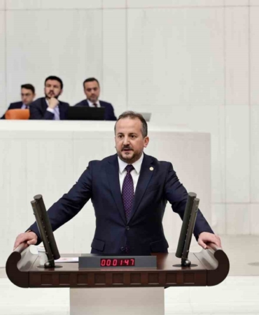 AK Parti Bursa Milletvekili Refik Özen meclis kürsüsünde konuştu: