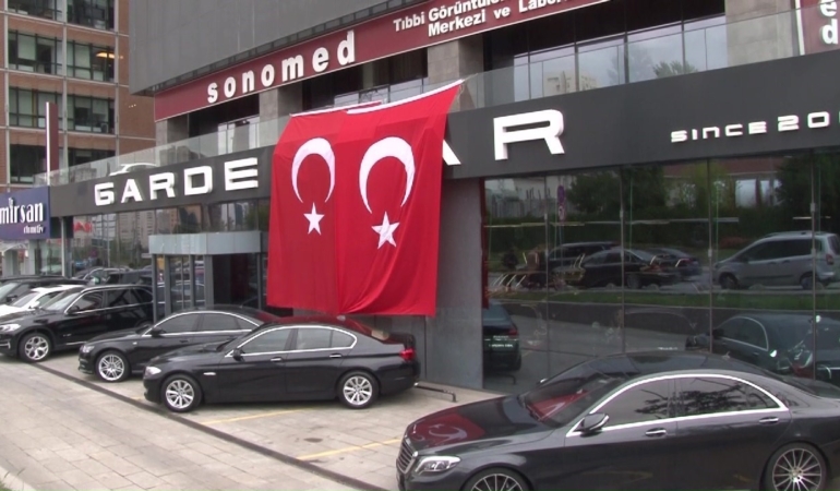 Ataşehir’de galeri kurşunlandı, olay anı kamerada