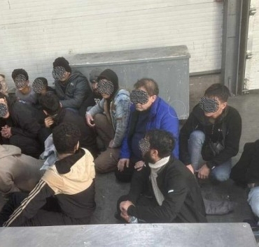Avrupa hayalleri kamyonet kasasında kaldı