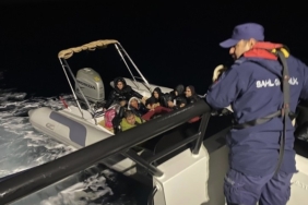 Ayvacık açıklarında 40 kaçak göçmen yakalandı