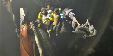 Ayvalık açıklarında 39 düzensiz göçmen yakalandı