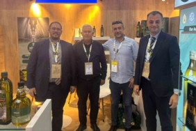 Ayvalık Zeytinyağı Paris’te gıda fuarında yerini aldı