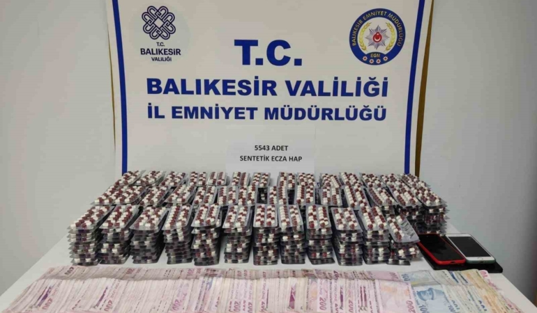 Ayvalık’ta zehir tacirlerine darbe: 4 kişi tutuklandı