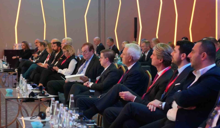 Bakan Bayraktar, Atlantik Konseyi Bölgesel Temiz ve Güvenli Enerji Konferansı’nda konuştu