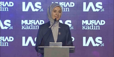 Bakan Göktaş Uluslararası Farkındalık Zirvesi’nde konuştu: "Bakanlık olarak Aile Rehberi Sistemi’ni başlatıyoruz"