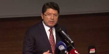 Bakan Tunç "Darbecilerin yazdığı bir anayasa ile Türkiye yüzyılına başlamak, bizim için bir yüzkarasıdır"