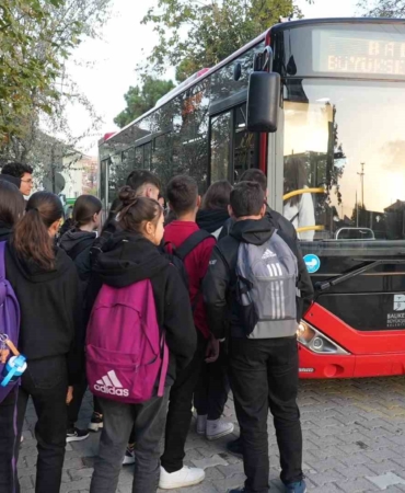 Balıkesir Büyükşehir’in ulaşım desteği aileleri sevindirdi