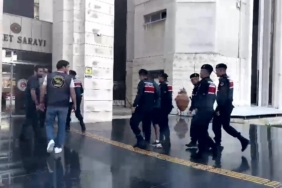 Balıkesir’de kayınvalidesini ve baldızını öldüren, eşini ve kayınpederini de yaralayan zanlı tutuklandı