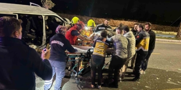 Balıkesir’de minibüs takla attı: 1 ölü, 4 yaralı