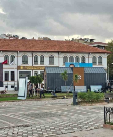 Bandırma’da tarihi bina etrafındaki tartışmalar bitmiyor