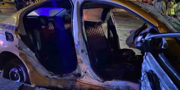 Başakşehir’de kırmızı ışık ihlali yapan taksi otomobille çarpıştı: 10 yaralı