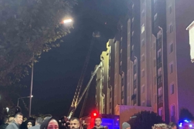 Başakşehir’deki çatı yangını izolasyon sırasında çıkmış