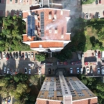 Başakşehir’deki sitede korkutan yangın: 3 kişi dumandan etkilendi