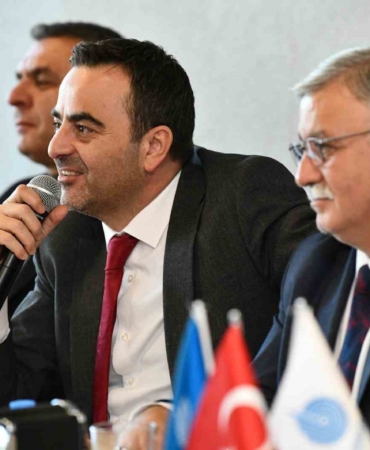 Başkan Özlü’den muhtarlara övgü