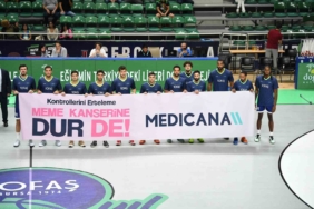 Basketbolcular, meme kanserine ’dur’ dedi