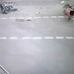 Bayrampaşa’da iki motosikletli çarpıştı: Feci kaza kameraya yansıdı