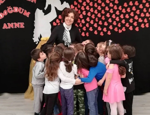 Bilecik’in sevilen ’Müdür Teyzesi’ emekli  oldu