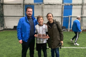 Bilecik’te 13 yaşındaki gelecek vaat eden kaleci İnegölspor’a transfer oldu