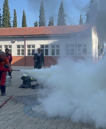 Bilecik’te ilkokul ve ortaokul öğrencilerine yangın eğitimi