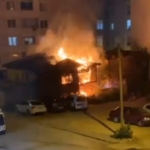 Bilecik’te metruk bina alevlere teslim oldu