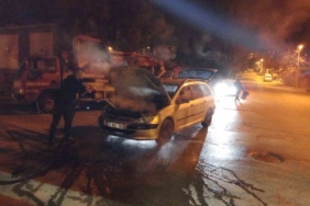 Bilecik’te seyir halinde otomobil bir anda alev aldı