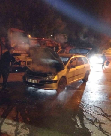 Bilecik’te seyir halinde otomobil bir anda alev aldı