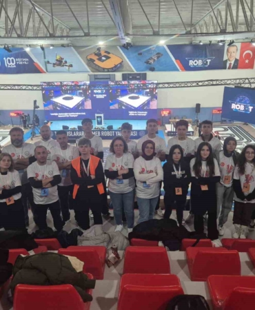 Bozüyük Mimar Sinan Mesleki ve Teknik Anadolu Lisesi Robot Takımı yarışmaya damga vurdu