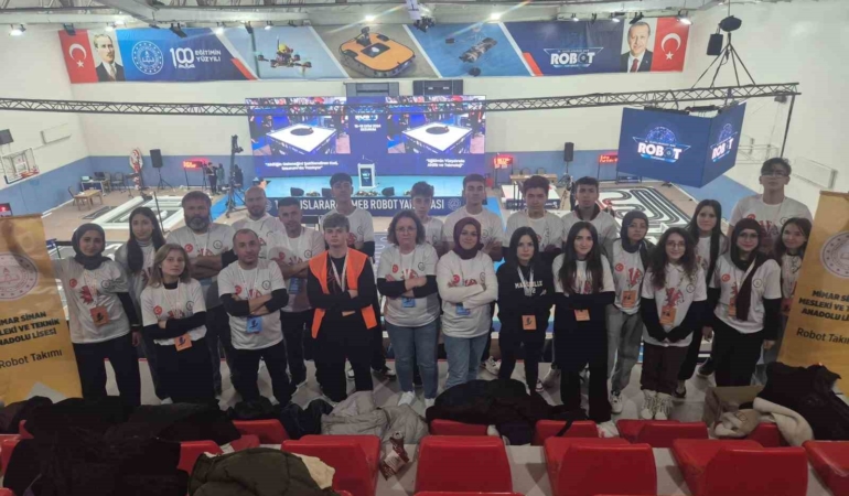 Bozüyük Mimar Sinan Mesleki ve Teknik Anadolu Lisesi Robot Takımı yarışmaya damga vurdu