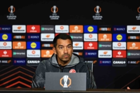 Bronckhorst: "İyi bir takıma karşı oynayacağız"