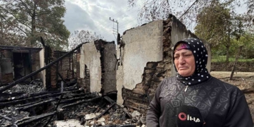 Bu olay Türkiye’yi ağlatacak: Oğlunun hatıralarıyla yaşadığı evi gözlerinin önünde kül oldu