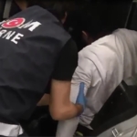 Bulgaristan plakalı aracın taban zula kısmından göçmenler çıktı