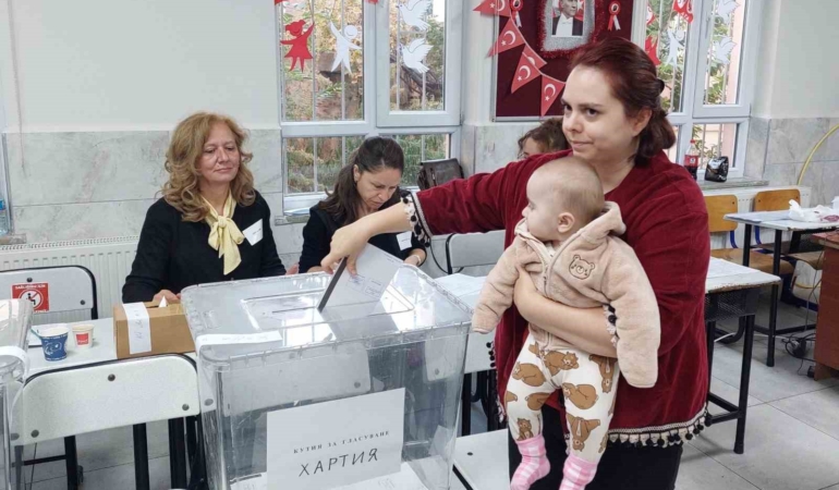 Bulgaristan’da 7’nci kez erken seçim yapılıyor: Tekirdağ’da çifte vatandaşlar oy kullandı