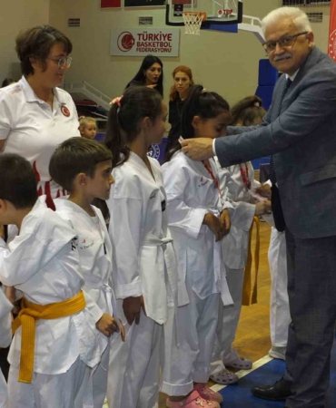 Burhaniye’de Amatör Spor Haftası kutlandı