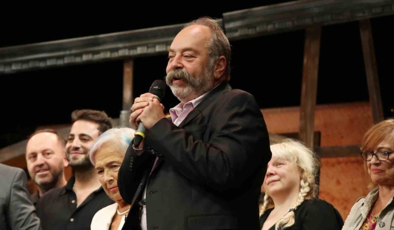 Bursa Şehir Tiyatroları Genel Sanat Yönetmeni Ali Düşenkalkar oldu