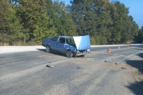 Bursa’da kontrolden çıkan otomobil takla attı: 2 yaralı