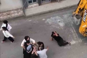 Bursa’da kürekli yumruklu kavga kamerada