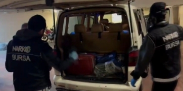 Bursa’da tarihi uyuşturucu operasyonu...Binlerce kişiyi zehirlenmekten kurtardılar