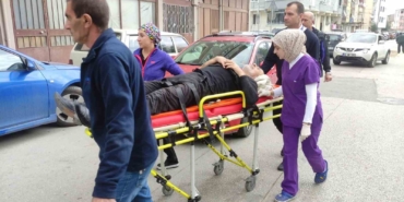 Bursa’da zeytin budarken ağaçtan düşen adam yaralandı