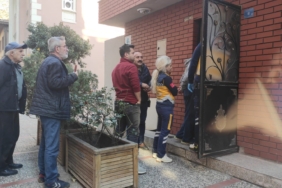 Cami tuvaletinde ölü bulundu