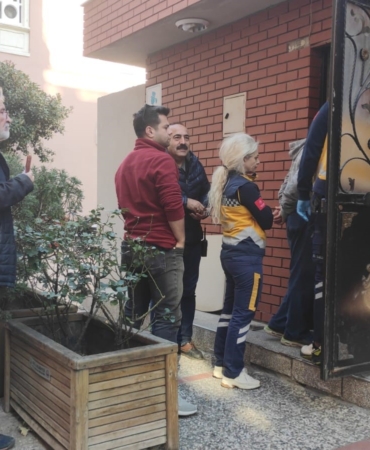 Cami tuvaletinde ölü bulundu